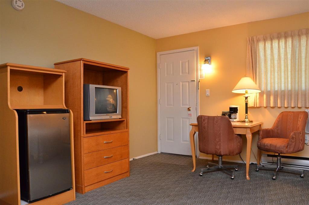 Canadas Best Value Inn Келоуна Стая снимка