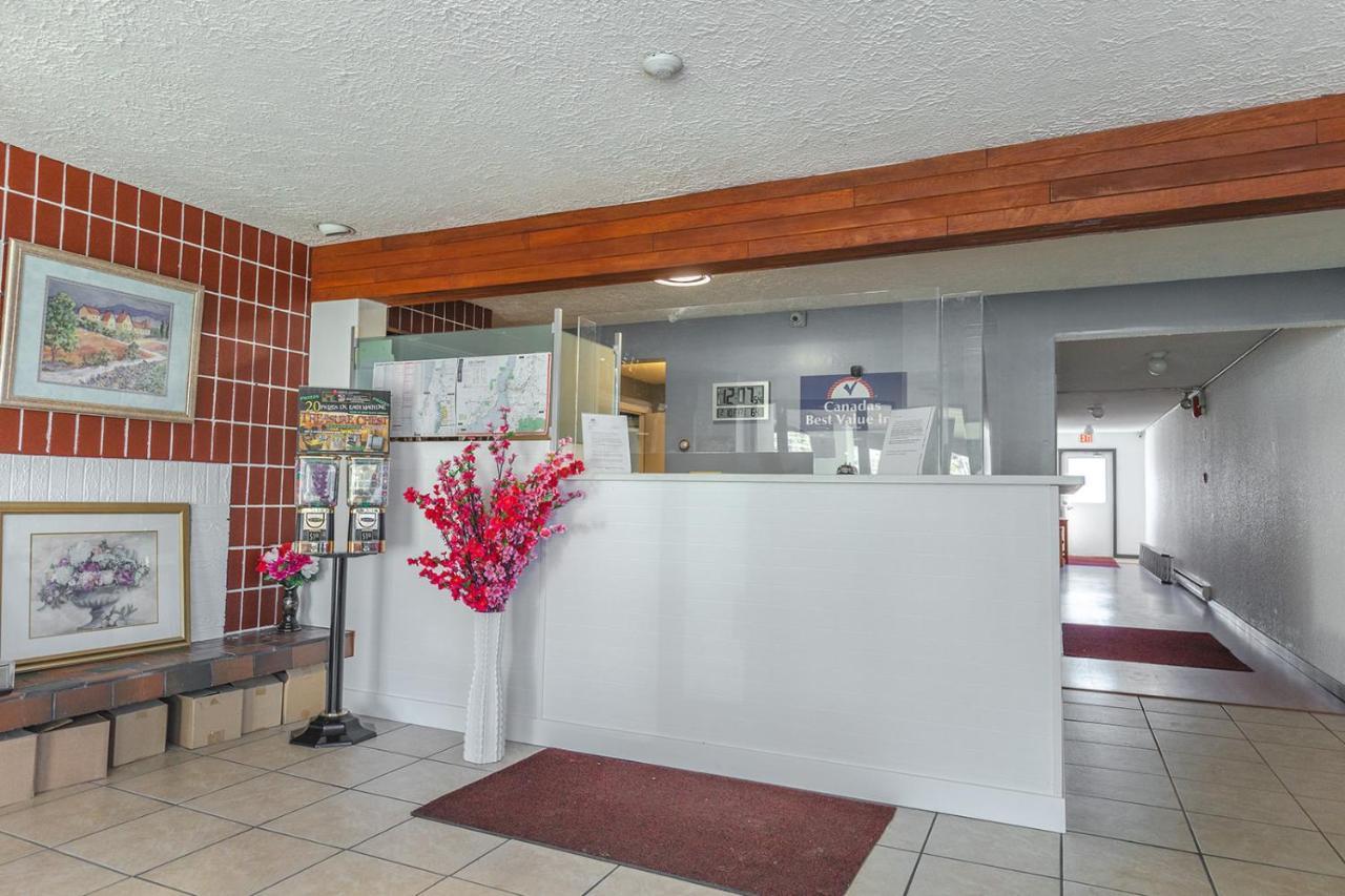 Canadas Best Value Inn Келоуна Екстериор снимка